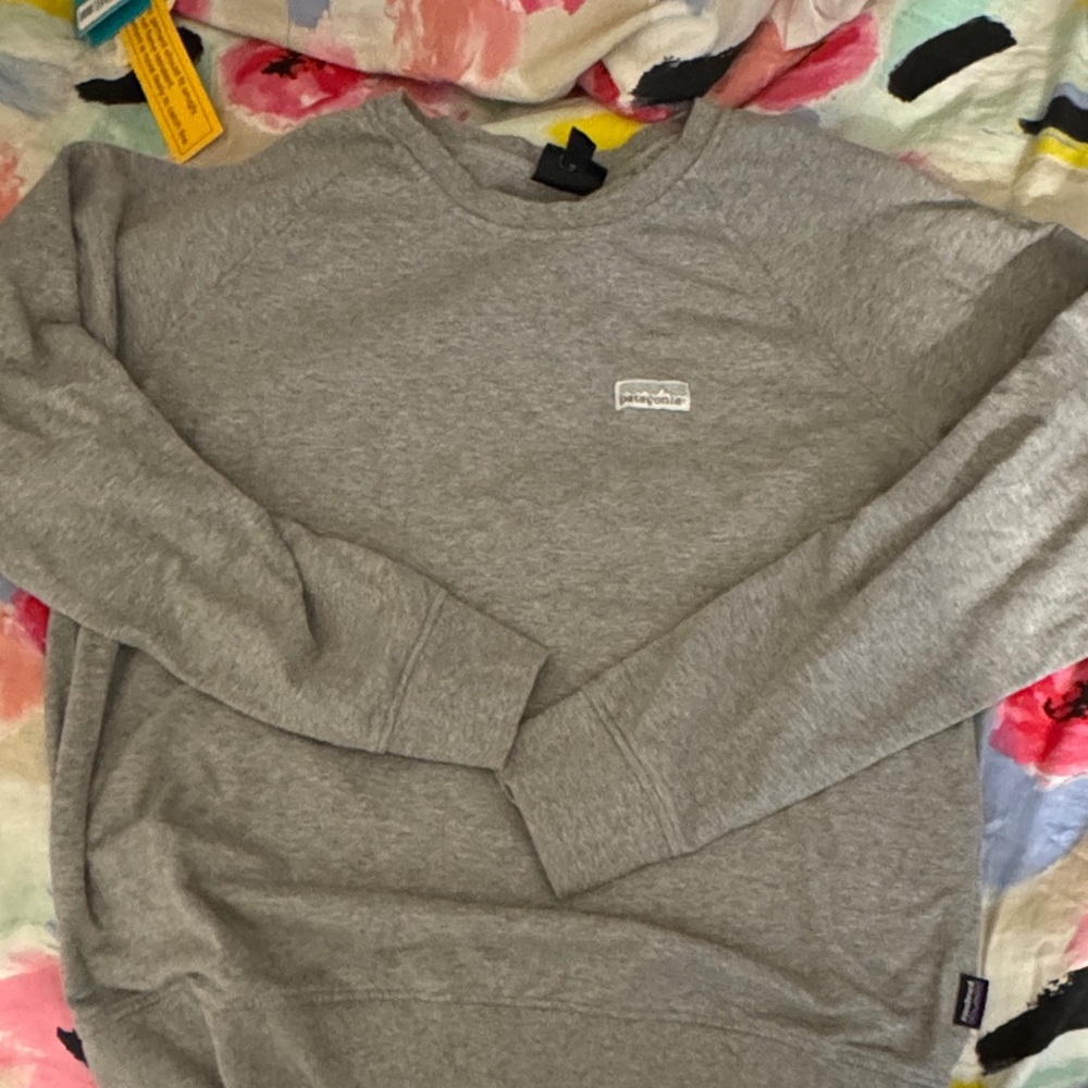 Patagonia crew neck sweatshirt size L